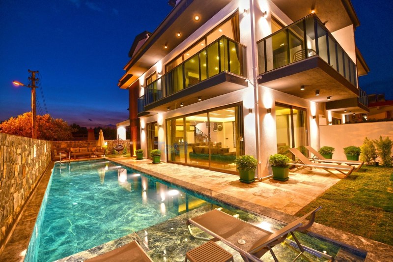 Villa Akro-B